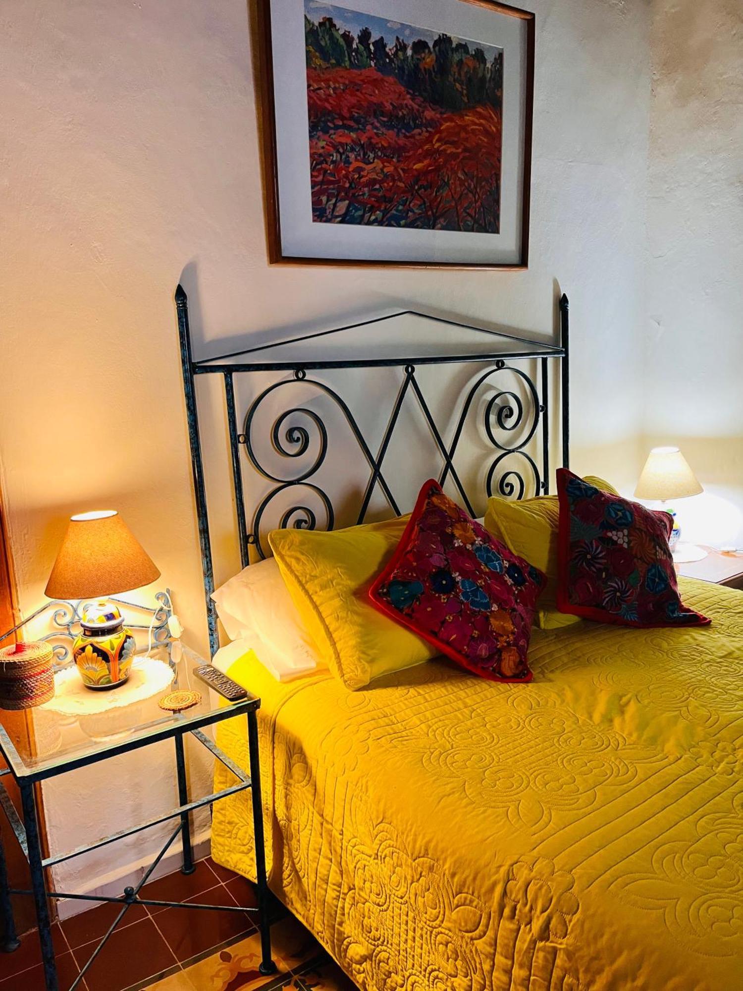 メリダ Casa Tres Colibries Bed & Breakfast エクステリア 写真