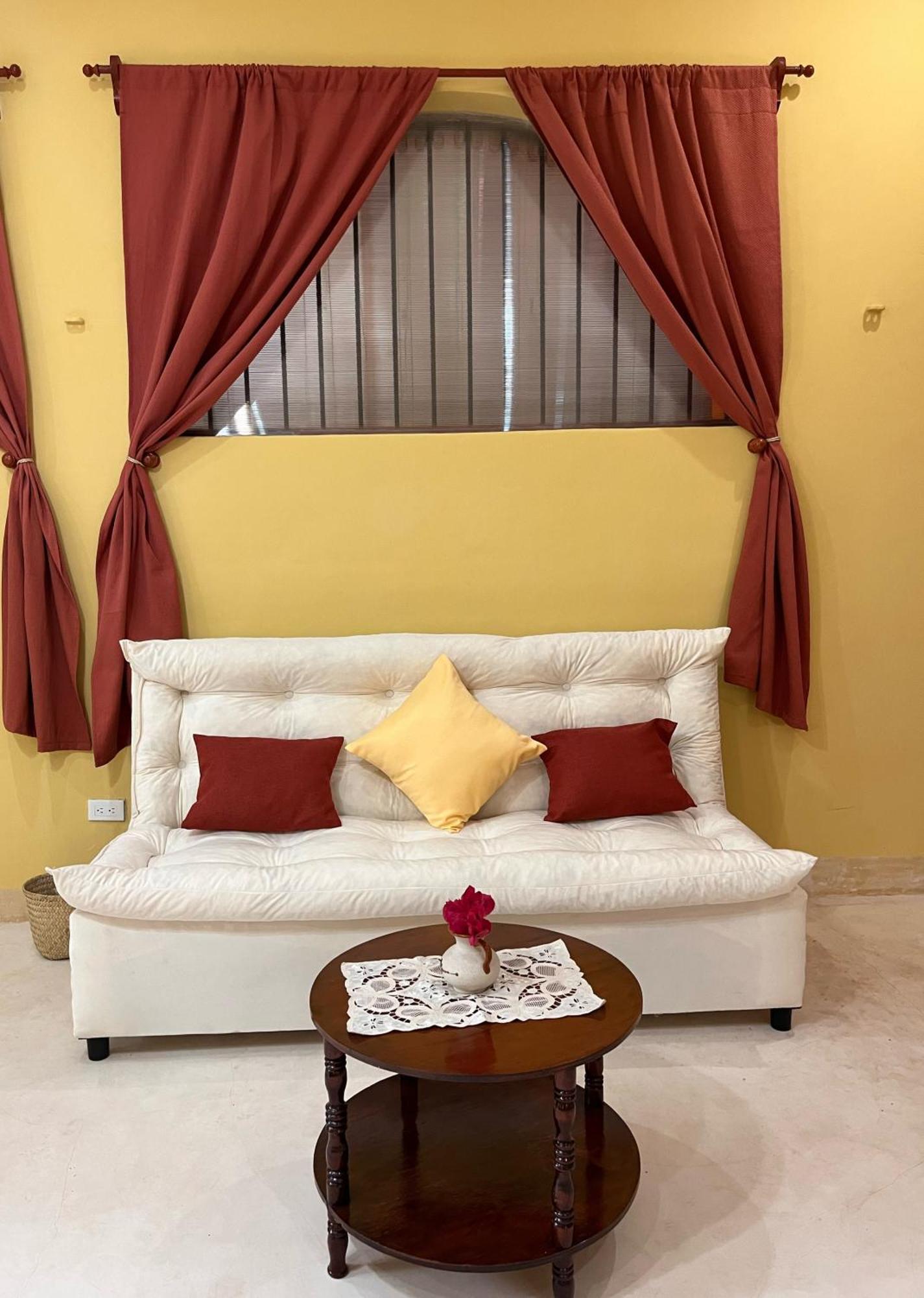 メリダ Casa Tres Colibries Bed & Breakfast エクステリア 写真